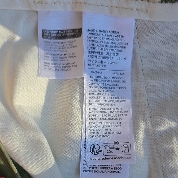 LEVIS Ace Cargo Pant 40x32 Olive Relaxed
Fit Tapered Leg Double Pocket NEW - Picture 9 of 11